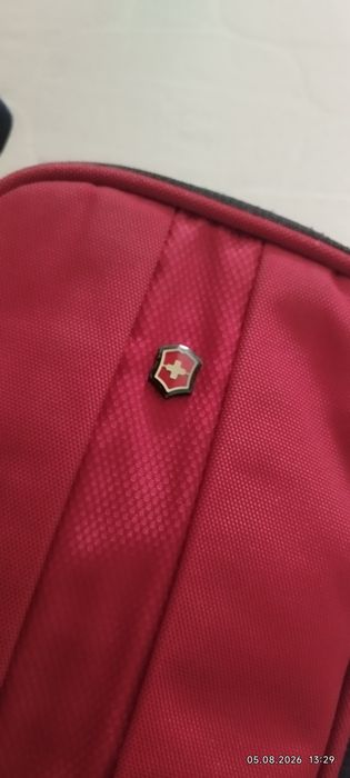 Барсетка червоний Victorinox Travel