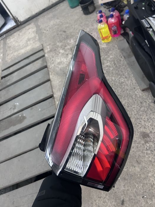 Фонарь задній правий Ford Escape форд ескейп 2017 - 2019 GJ541340