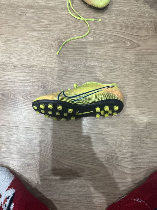 Vapor 13 Academy MDS AG Black/Yellow