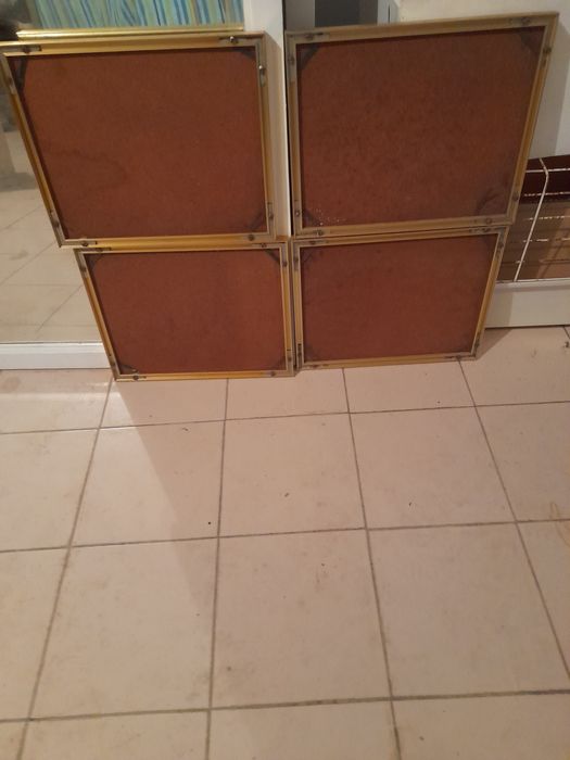 Quatro quadros de colecção , usados em bom estado.