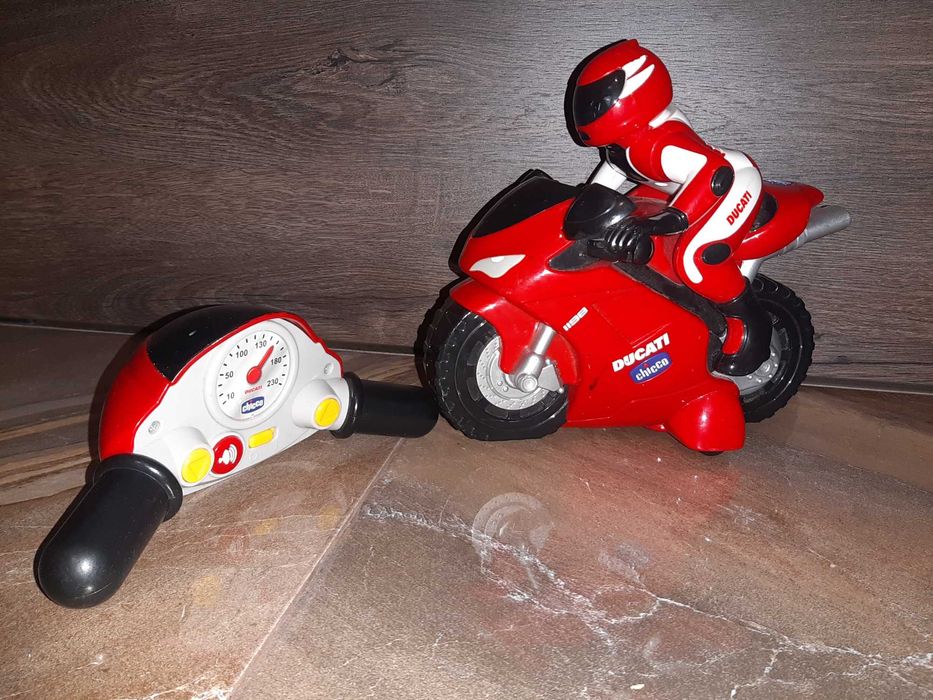 Chicco мотоцикл на радіокеруванні