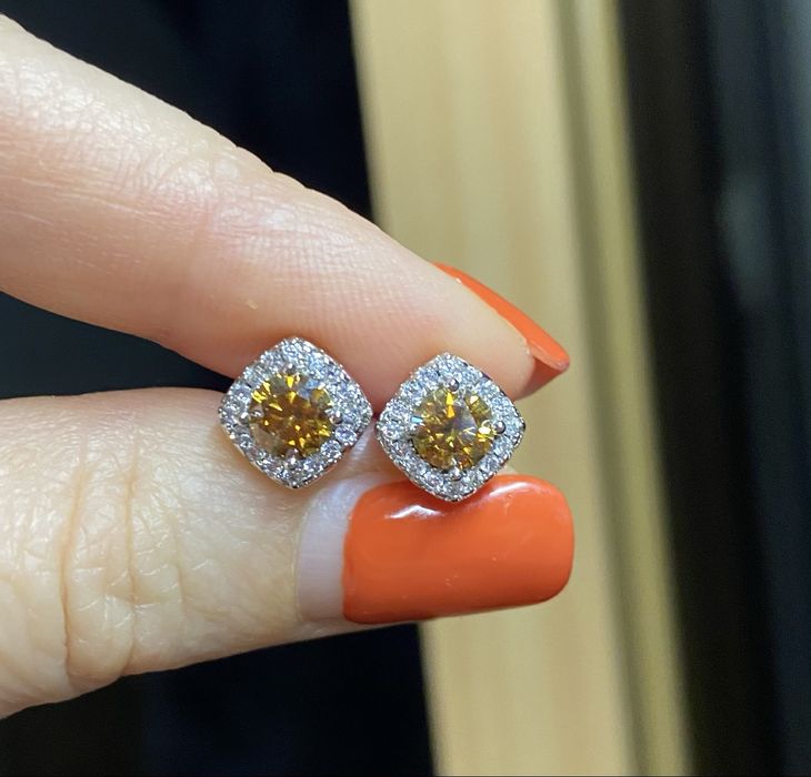 Срібні сережки з діамантами муасанітами колір коричневий