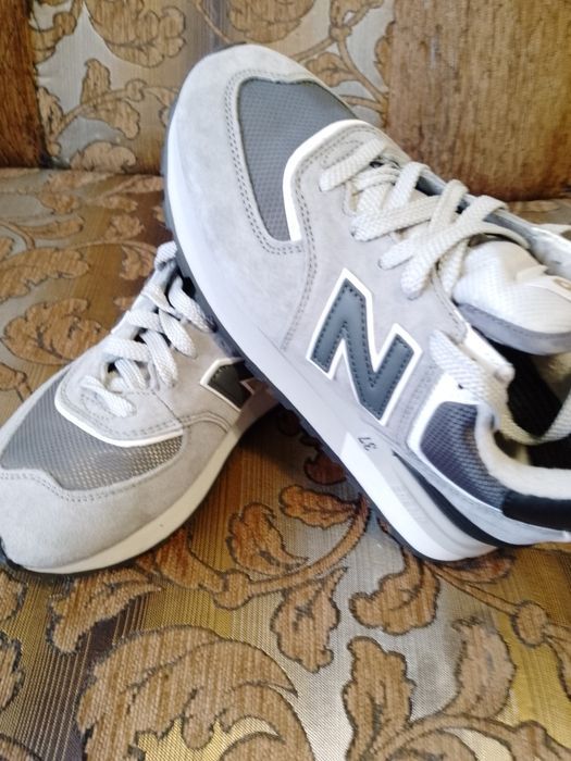 Продам женские красовки! Оригинал!