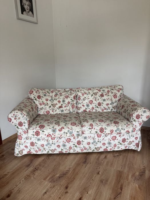Kanapa w kwiatki Ikea