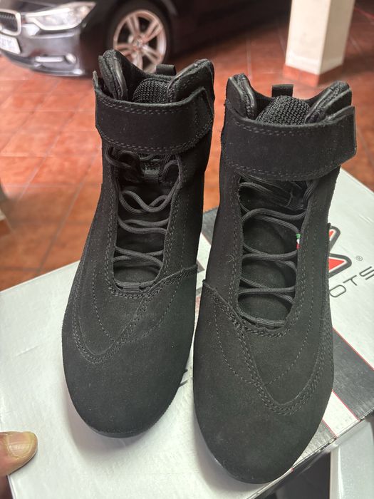 Botas motard completamente novas n 36