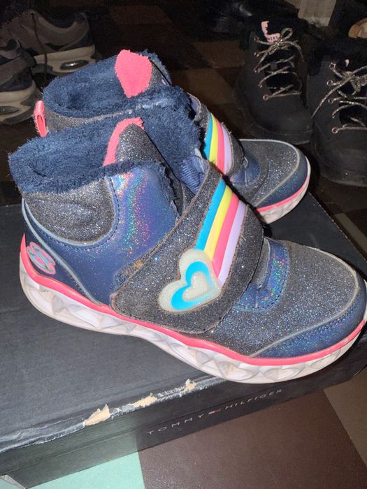 Продам дитячі ботинки