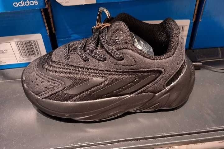 Tenis Adidas de criança