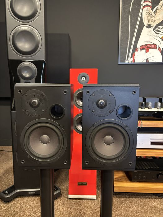 MB Quart model One - kolumny podstawkowe