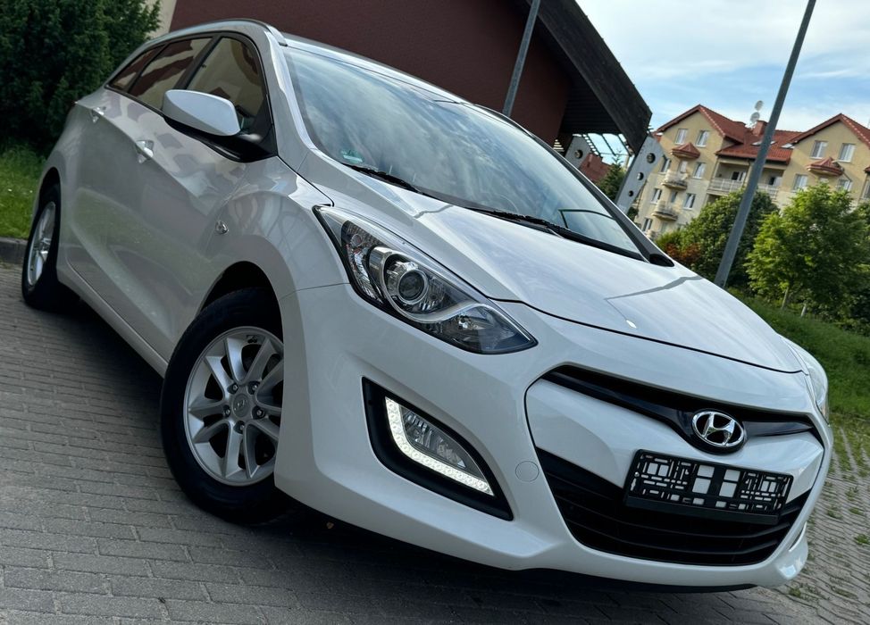 Hyundai I30 1.6 120KM~Ledy~Klima~Tempomat~Podgrz.kierownica~Elektryka~Alu~Serwis