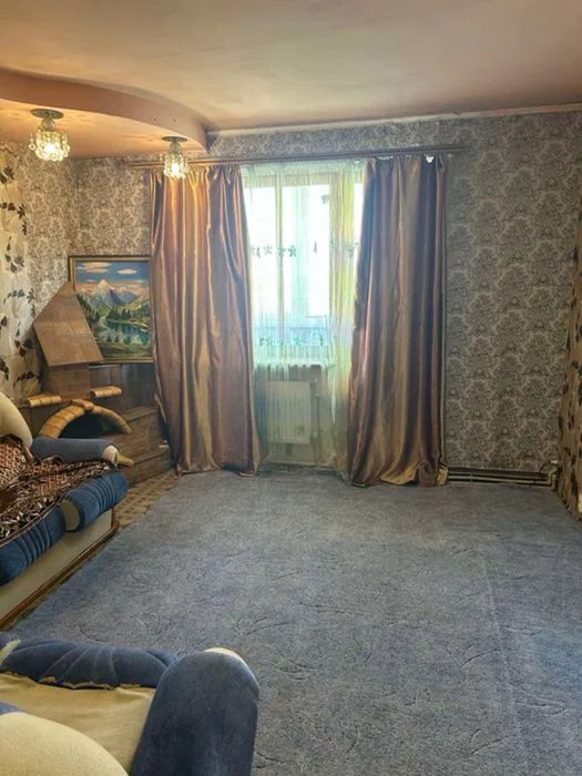 Продам гарну трикімнатну квартиру р-н Ковалівка.