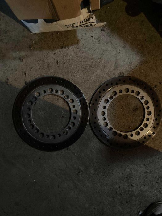 Mais material diverso para a XRV750 Africa Twin RD07a