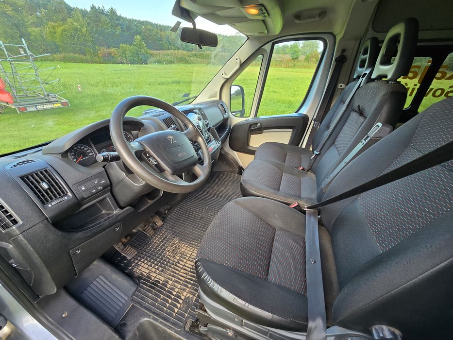 Peugeot Boxer 2.2 diesel  9 osobowy