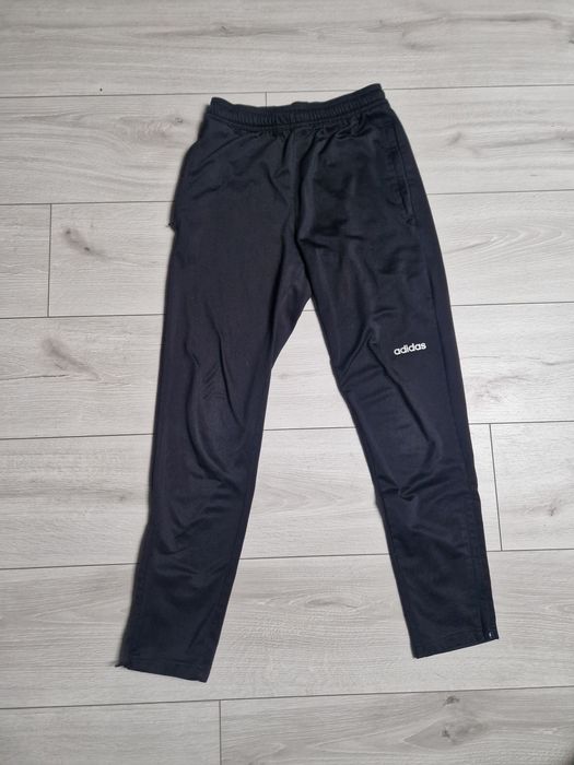 Czarne spodnie dresy Adidas r 152