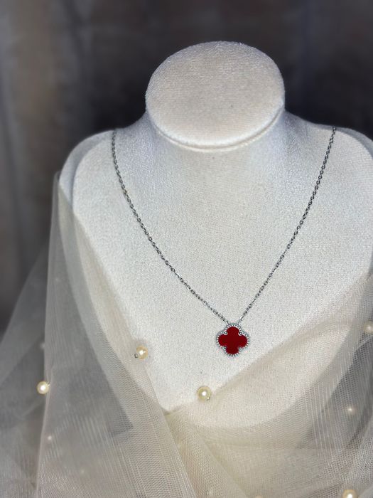 Стильна біжутерія | Нові прикраси за доступною ціною