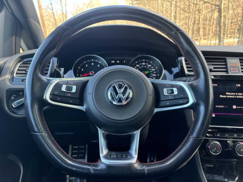Volkswagen Golf GTI      2018