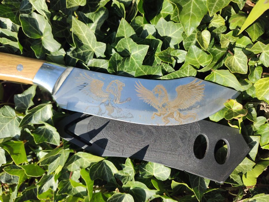 Nóż z gryfem i hipogryfem
