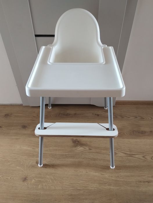 Krzesełko do karmienia Ikea z podnóżkiem i tacką