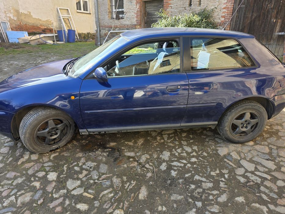 Audi A3 8L  1999 R  1.8 benzyna.
