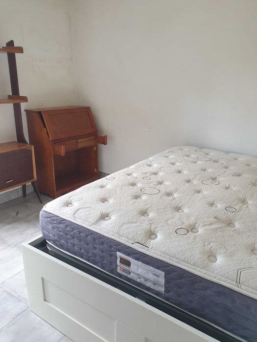 Alugo quarto em Marvila