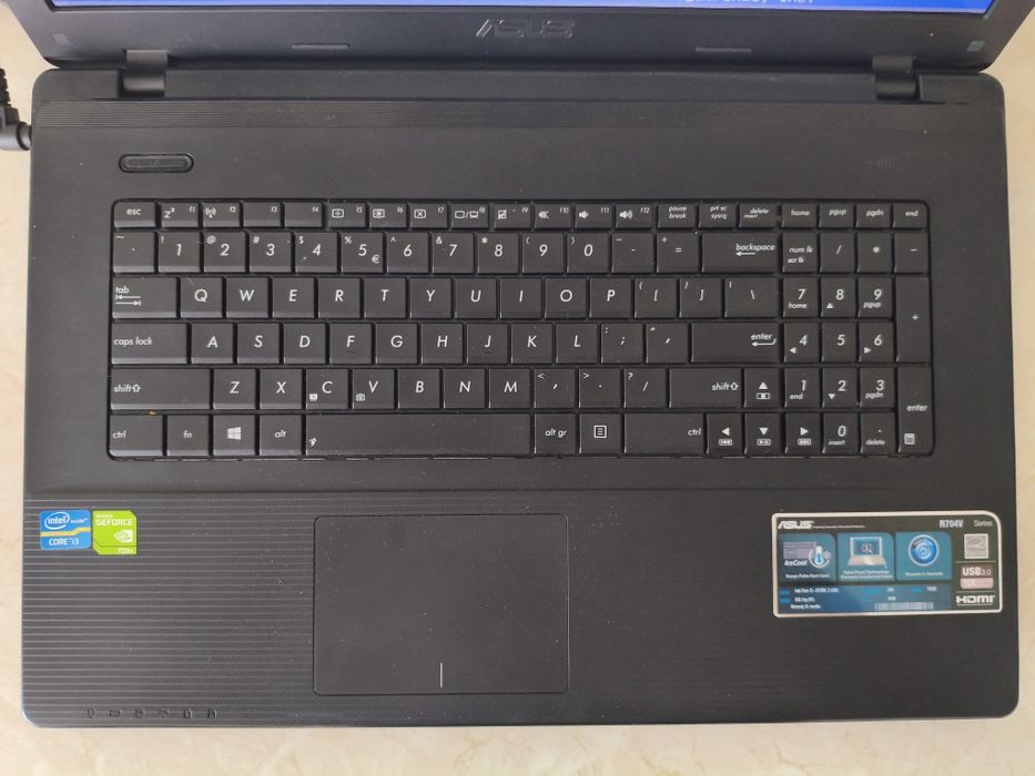 Uszkodzony laptop Asus R704V Series
