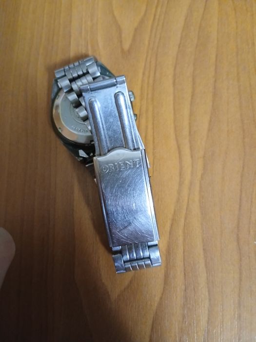 Продам  наручные часы маятниковая система