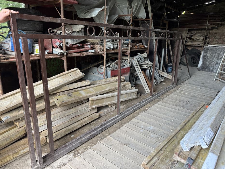 Brama przesuwna PRAWA pod deski NOWA prowadnice pod rolki 4,3m otwor