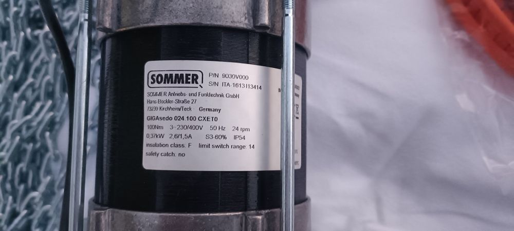 Napęd do bramy przemysłowej SOMMER