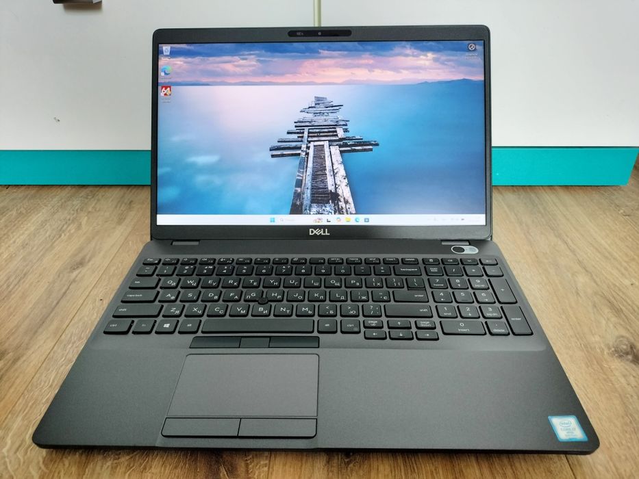 Dell Latitude 5501 - 15,6 FHD touch, i7-9850H, 8GB DDR4, 256Gb SSD