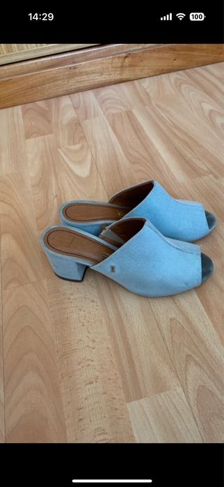 Mule salto alto grosso de tecido jeans - Tamanho 37 Santa Lola