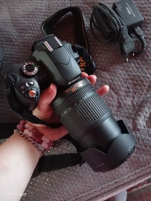 Nikon D60 com Lente VR, Carregador e Bolsa