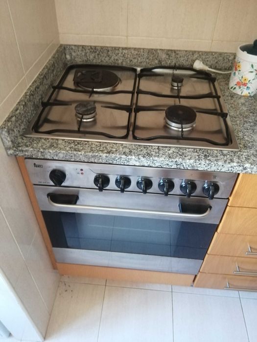 placa e forno  e exaustor