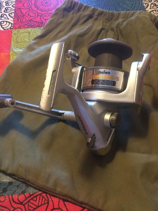 Cana de pesca Stream Surf e carreto Daiwa jupiter 5500 (mar)