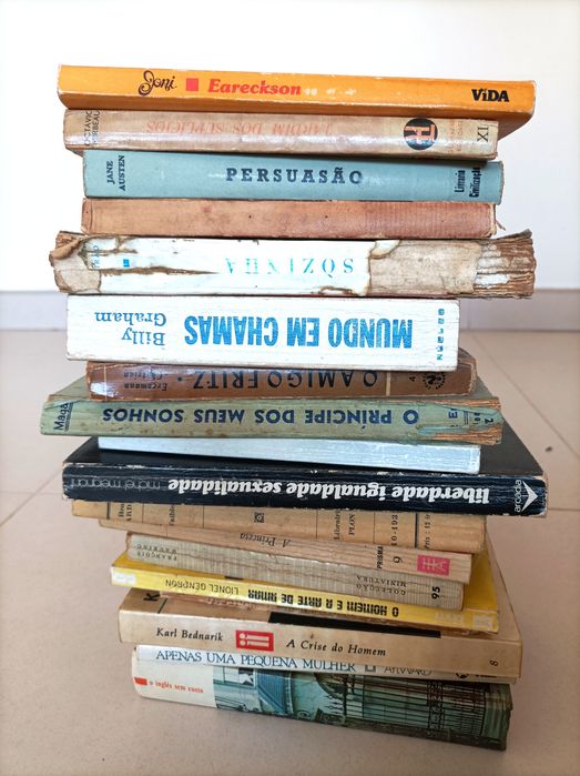 Lote de Livros muito Antigos (Vintage)