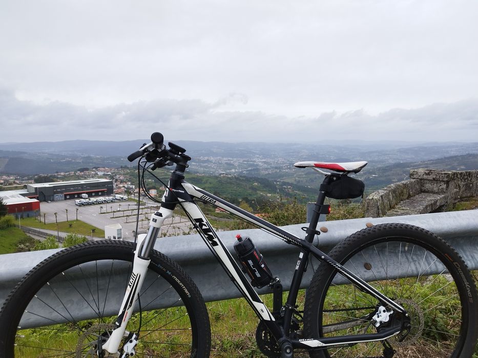 Vendo bicicleta KTM alumínio 29