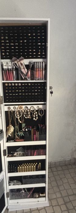 Esoelho com arrumação