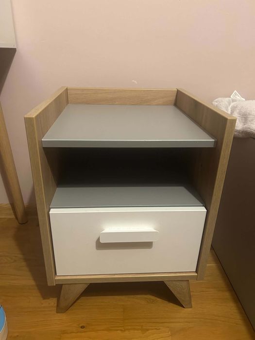 Zestaw młodzieżowych mebli