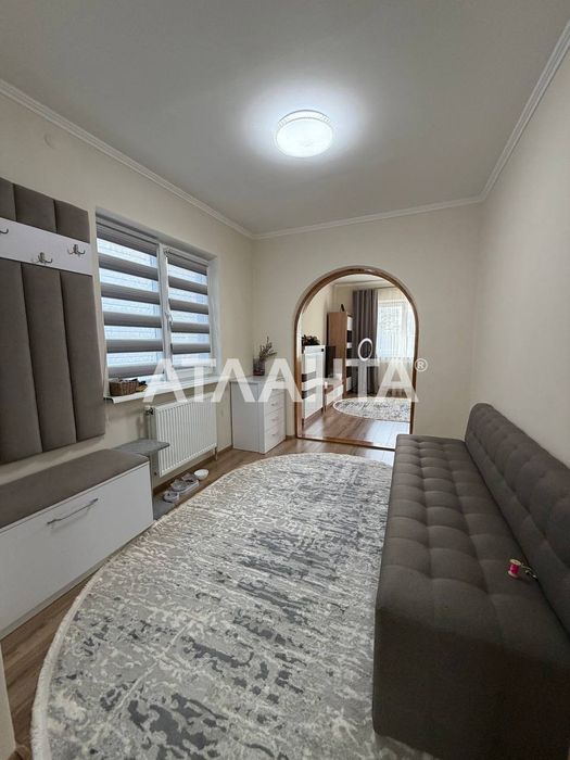 доглянутий будинок у центрі міста Сторожинець