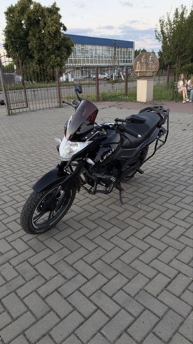 Мотоцикл Lifan cityr 200