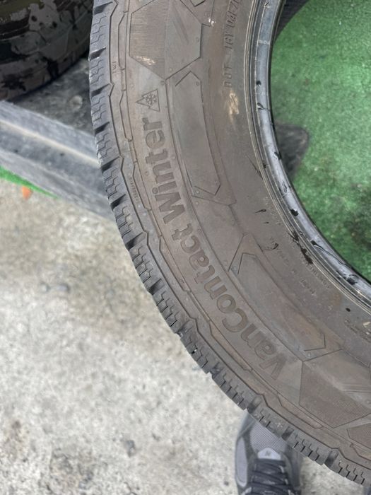 Шини Continental 235/65r16c пара зима склад б/у