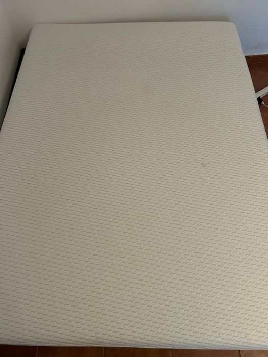 Cama/estrado+colchão (NOVOS)