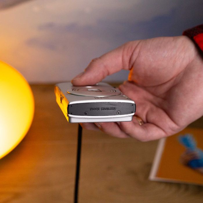 Wi-Fi+Touch screen! Canon IXUS 240 HS - Цифровий фотоапарат