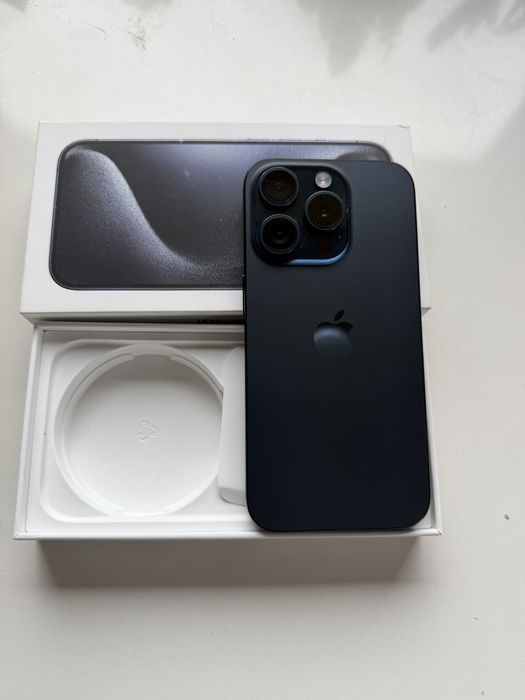 Iphone 15 pro 256 GB blue titanium