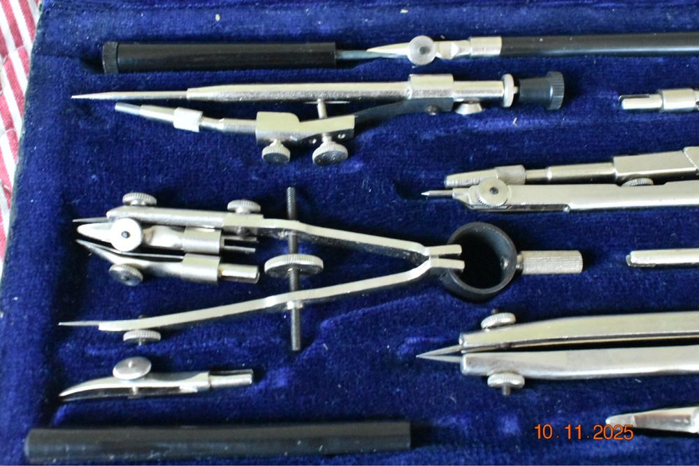 Продам готовальню времен СССР