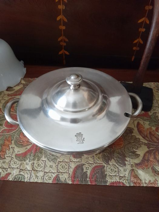 English-style Soup Ladle with Shell-shaped Bowl