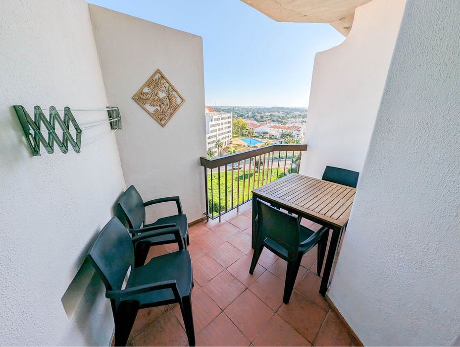 Apartamento T1 com A/C Piscina Varanda Vista Mar