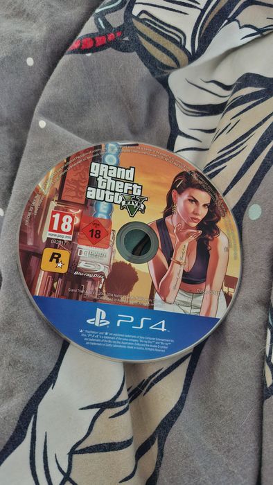 Продам диск с GTA 5 для PS 4