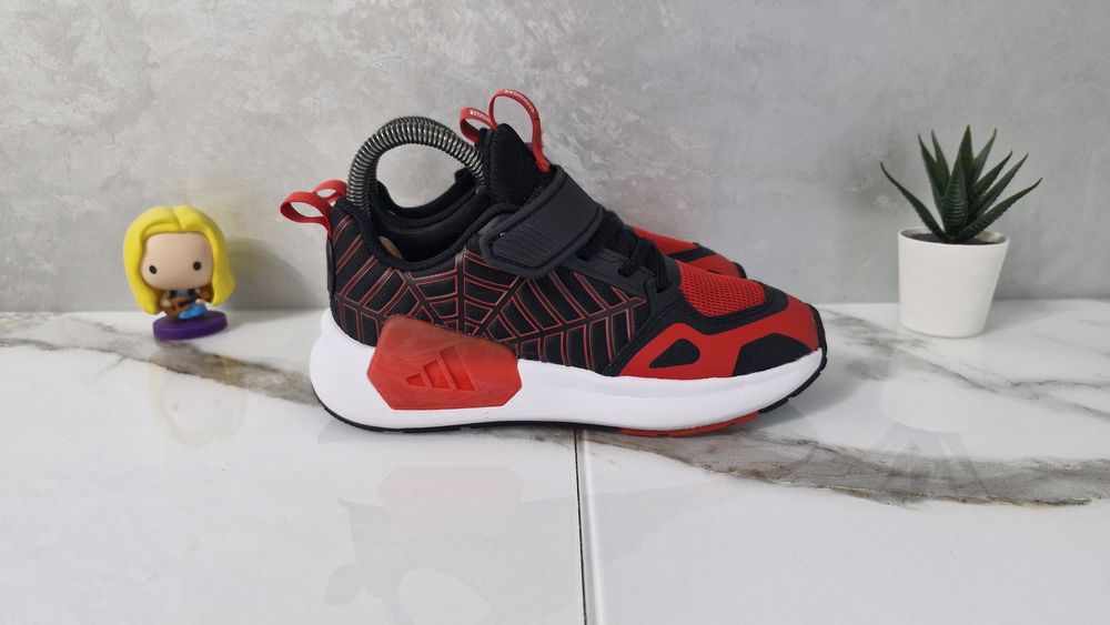 Дитячі кросівки Adidas Marvel Spider-Man.Розмір 34