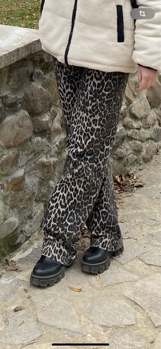 Продам леопардові джинси