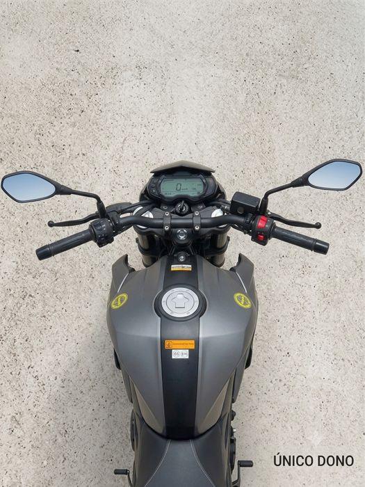 Benelli BN 125 (2022) – Apenas 3.100 km! Como Nova (Único Dono)