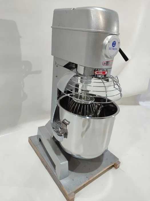 NOVA- Batedeira Capacidade 30 litros